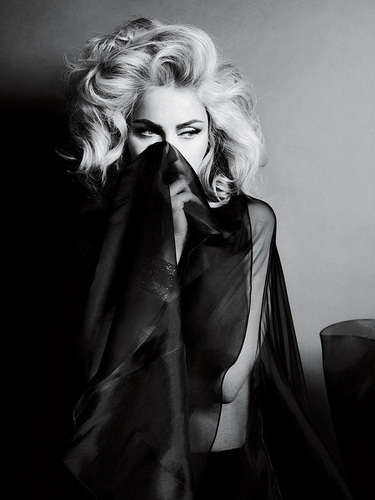  Madonna- 照片 shott for Interview May 2010