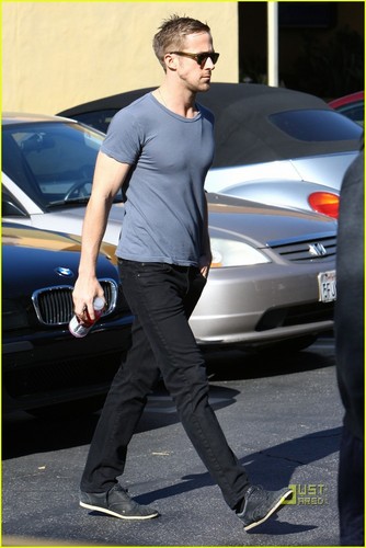  Ryan Gosling: 집 Depot Dude