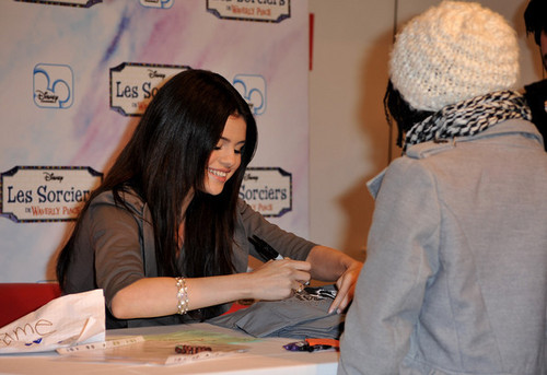  Selena Gomez Launches Clothing Collection at C&A in Paris