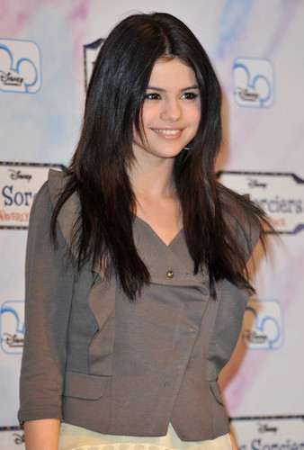  Selena Gomez Launches Clothing Collection at C&A in Paris