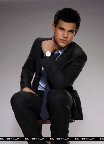  Taylor Lautner Outtakes For Saturday Night Live تصویر Shoot!
