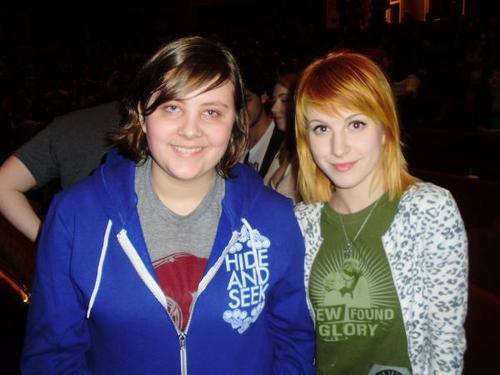  hayley and a fã