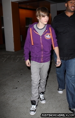  Candids > 2010 > Leaving the Arclight Theater-Hollywood, CA; (May 5th)