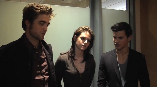  Backstage At The Oprah 显示 WIth Robert Pattinson, Kristen Stewart & Taylor Lautner