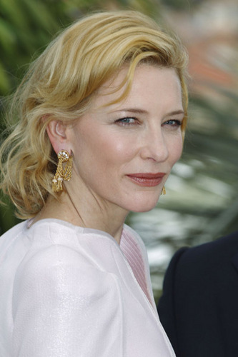  Cate Blanchett: Robin kofia Gets Canned!