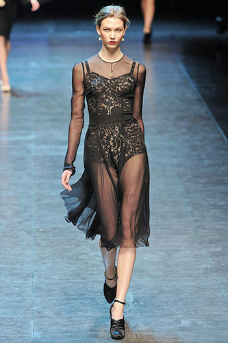  Dolce & Gabbana Fall 2010 Ready To Wear