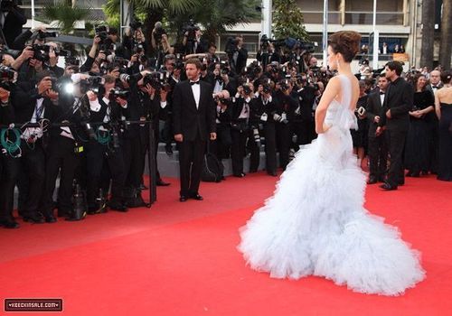  Kate @ Robin capuche, hotte Premiere - Cannes