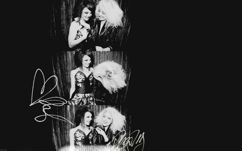 Naomily Wallpapers