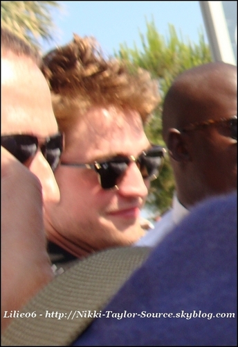  New/Old Pics Of Rob In Cannes Last jaar
