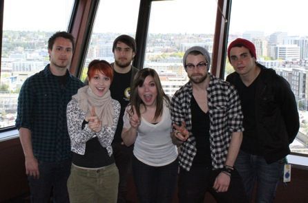  Paramore with fans