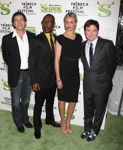  Cameron Diaz and cast at The 'Shrek Forever After' New York Premiere