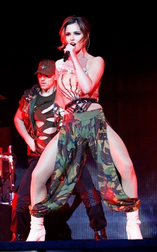  Cheryl Cole performing in Berlin (May 15)