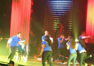  MD dancing on Push It {Glee Tour}
