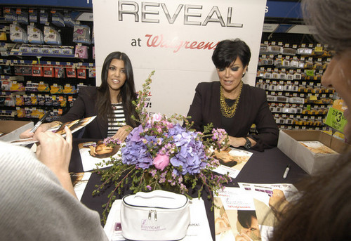  Rejuvicare Launches with Kourtney Kardashian & Kris Jenner in Chicago (May 13th)