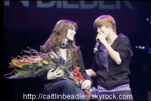 justin bieber chant to caitlin