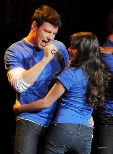 GLEE CONCERT IN UNIVERSAL CITY, CA - MAY 20, 2010