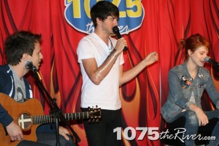  Paramore 1075 The River Acoustic Radio Session
