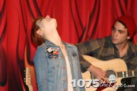  Paramore 1075 The River Acoustic Radio Session