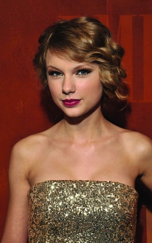  Taylor Swift: BMI Pop Awards Winner
