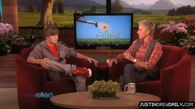  Телевидение Appearences > Interviews/Performances > 2010 > The Ellen Показать (17th May 2010)