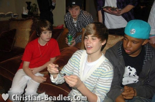  christian Beadles & Marafiki at Justin Bieber's 16th Bday