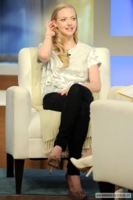  Amanda@the CBS Early tunjuk (14/5/2010)