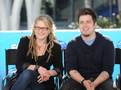  Crystal Bowersox & Lee DeWyze @ the puncak, atas 2 Press Conference (24/05/10)