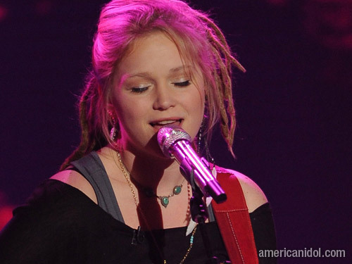  Crystal Bowersox singing "Come Together"
