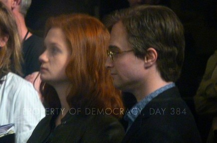  First foto of adult Harry, Ginny & Potter family from Deathly Hallows epilogue