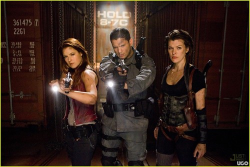 Resident Evil :Afterlife (2010)