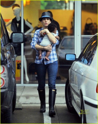  Sandra Bullock: Austin with Baby Louis!