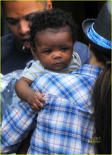  Sandra Bullock: Austin with Baby Louis!