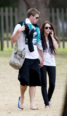  Miley visiting Liam and his family In Australia [Jan 3, 2010]