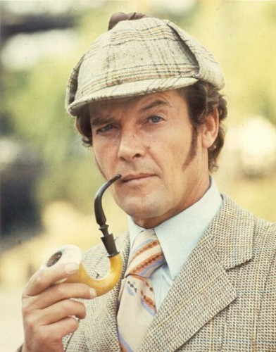  Roger Moore - Characters