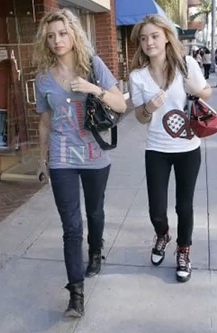  Aly and AJ!