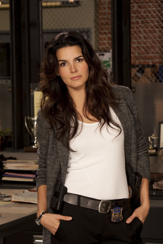  Angie in Rizzoli & Isles