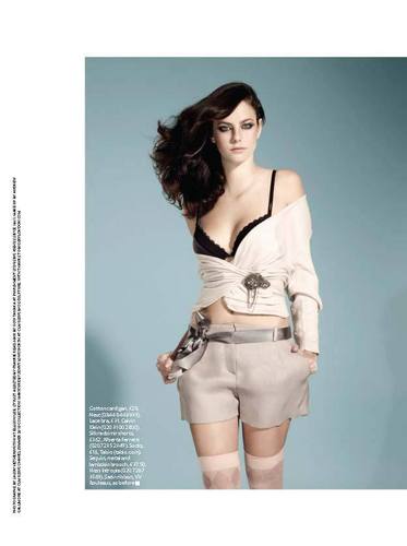  Kaya/In Style Magazine.
