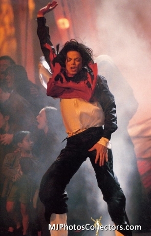 MJ - Earth Song - Live