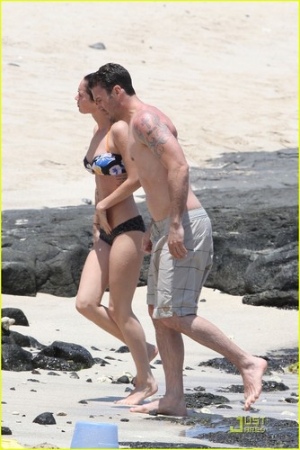  Megan & Brian @ The bờ biển, bãi biển