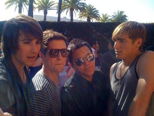  Big Time Rush on the Red Carpet at the 2010 엠티비 Movie Awards