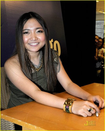  Charice Has the Bieber Fever