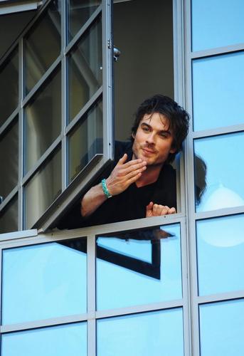  Ian - At the hotel in London(HQ)
