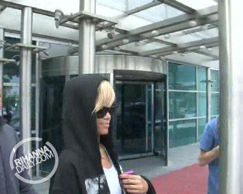  Rihanna at an airport in Istanbul, Turkey - June 3, 2010