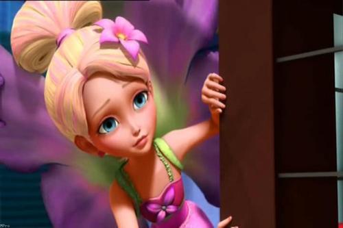  Barbie Presents: Thumbelina