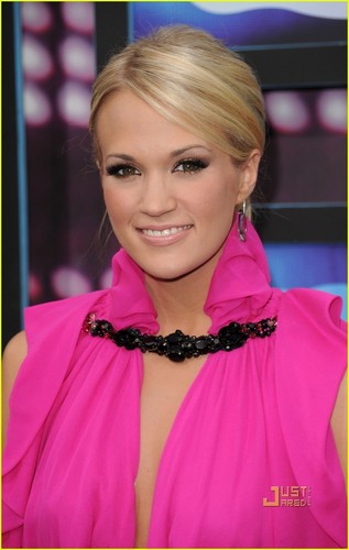 Carrie @ 2010 CMT Music Awards