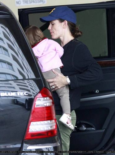  Jen and Seraphina out and about!