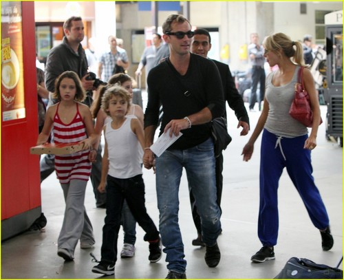 Jude Law & Sienna Miller: Family Ties