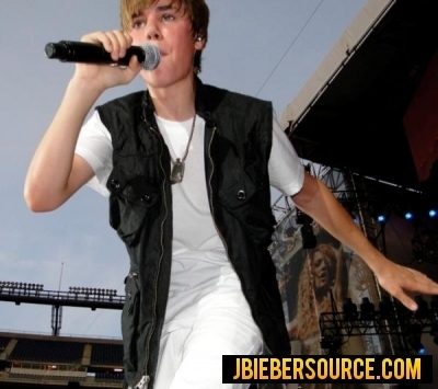  Justin Bieber performance at Gillete Staduim