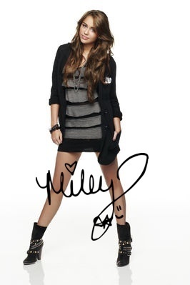  Miley Cyrus Autographed Pics
