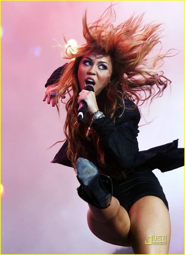  Miley @ Rock in Rio Festival in Madrid